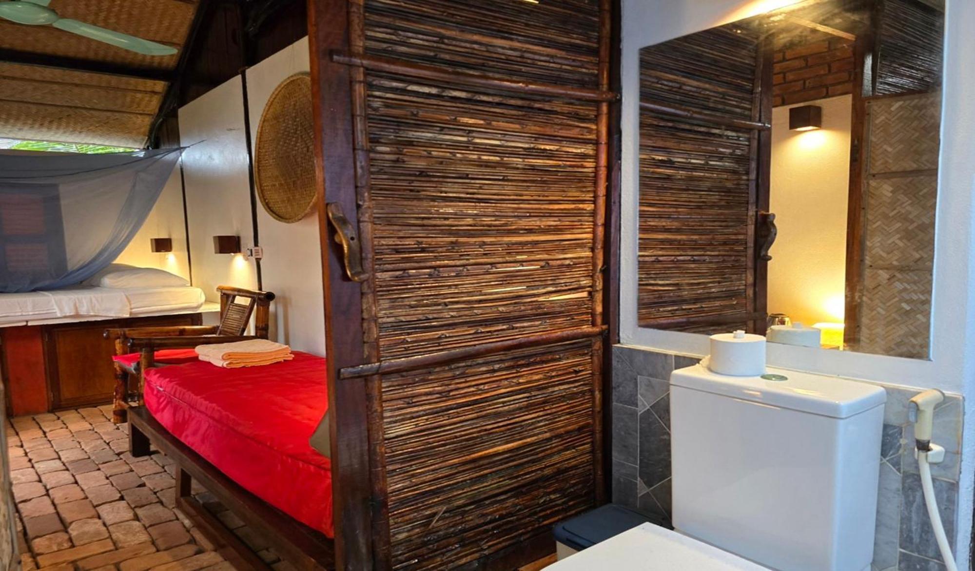 Beach Bar Hue Hostel Room photo